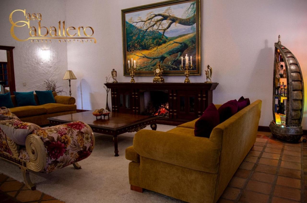 Casa Caballero Hotel Boutique ซาเลนโต ภายนอก รูปภาพ